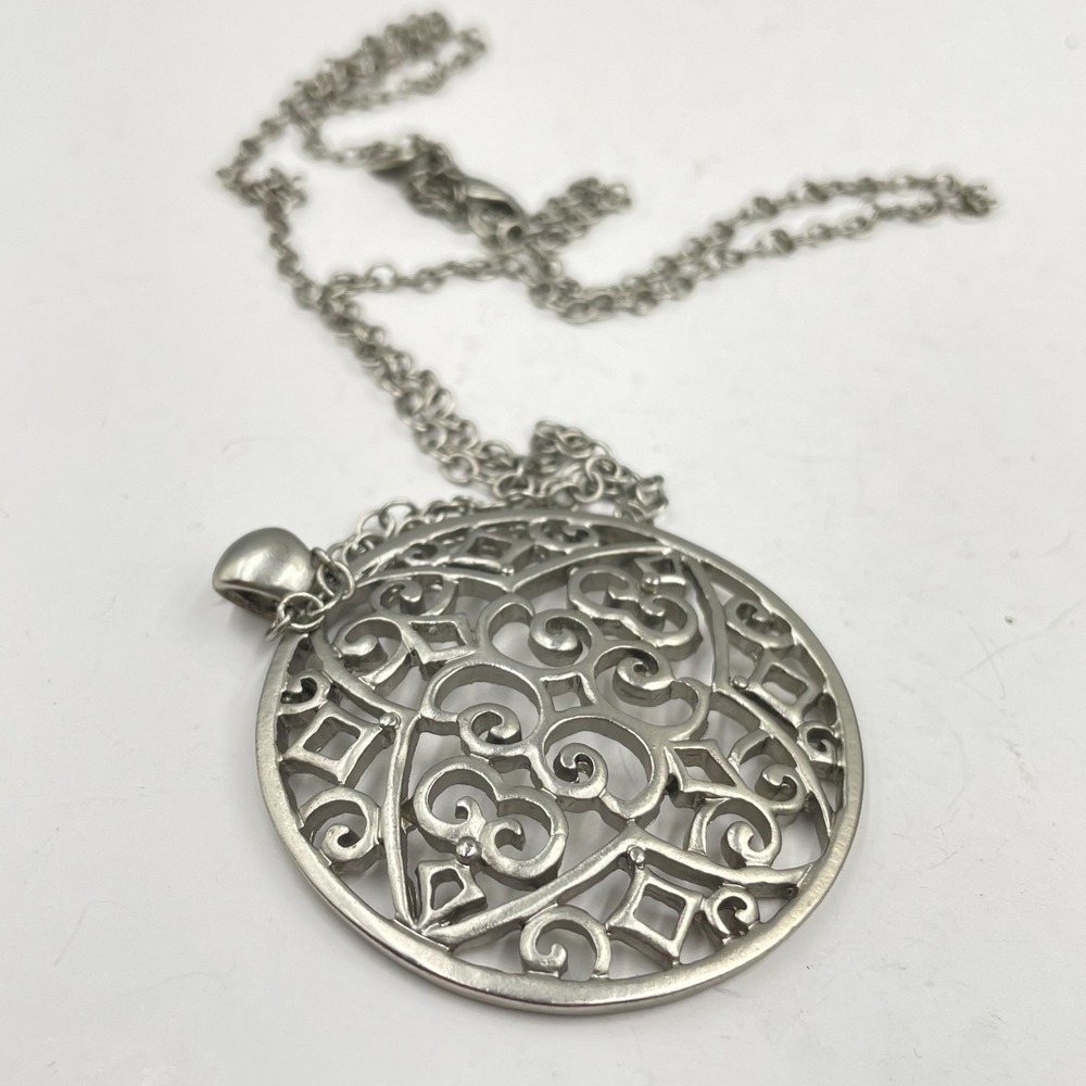 Vtg American Eagle Outfitters Silver Filigree Medallion Long Pendant Necklace